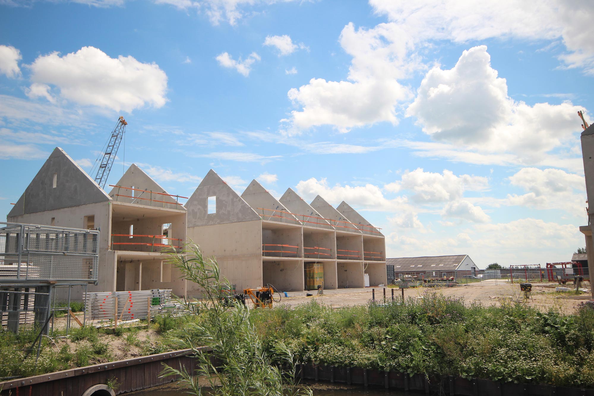 Nybyggnation av moderna radhus